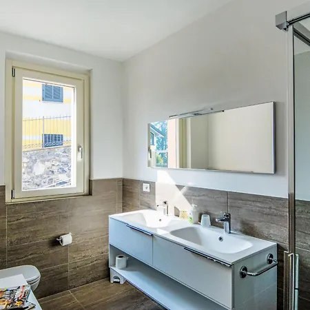 The View 2 By Interhome Isola Comacina